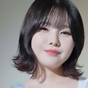 Kim Ji-woo in a world without debt worries
